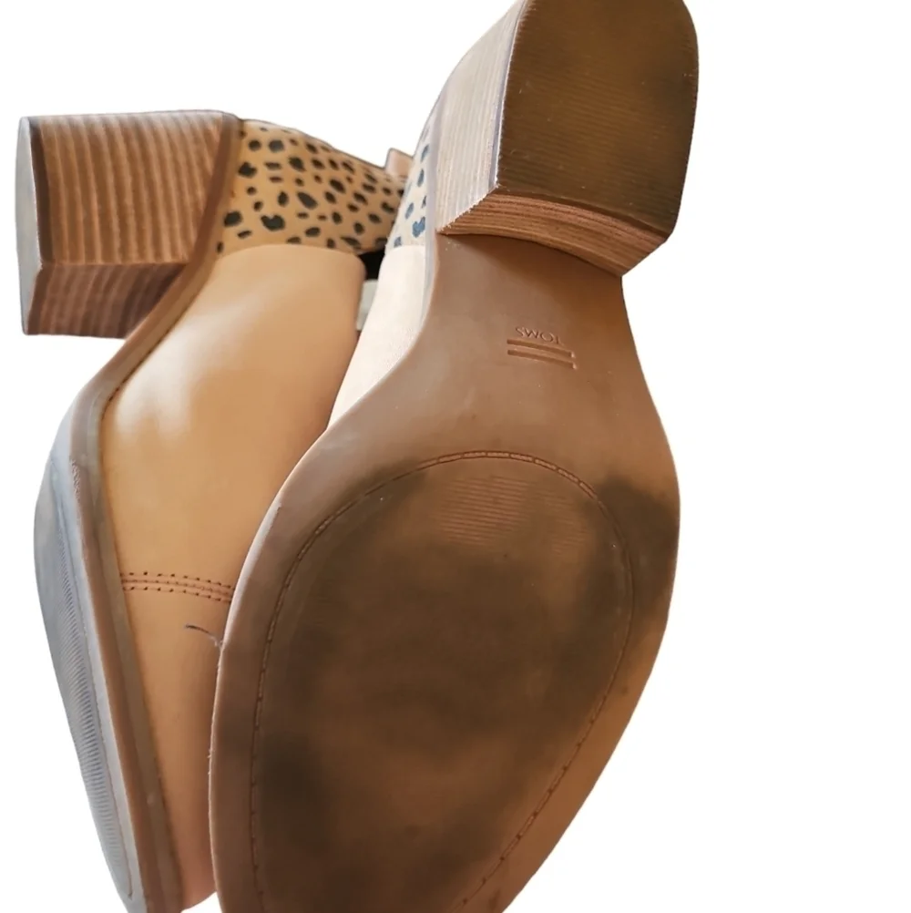 TOMS - WOMEN EVERLY CUTOUT BOOTS cheetah honey leather ankle sz 8.5
